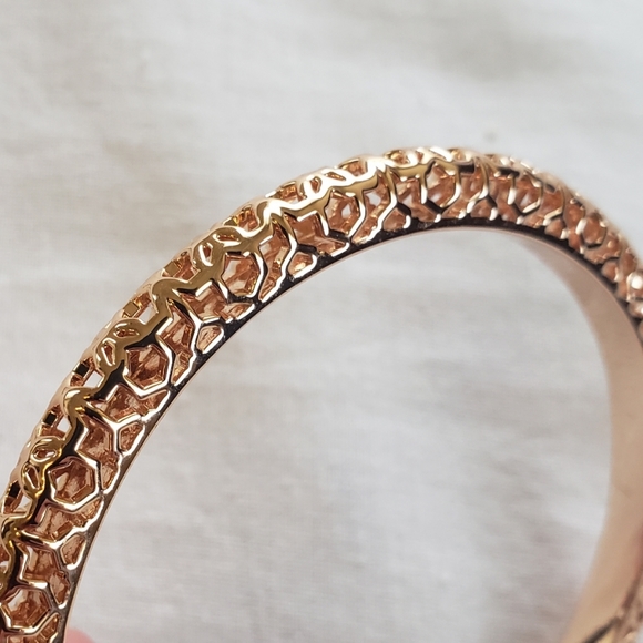 KENDRA SCOTT Maggie Filigree Bangles Set - Picture 3 of 3